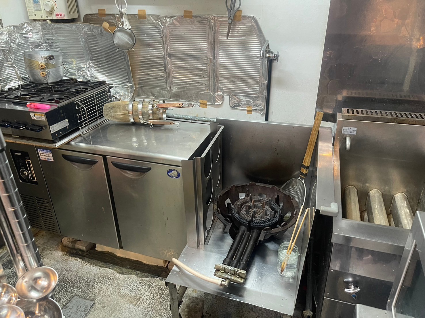 扇町駅徒歩3分　天神橋筋商店街にある1階路面ラーメン居抜き店舗！